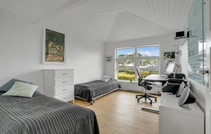 4 chambres, fer et planche à repasser, accès au Wi-Fi (inclus)