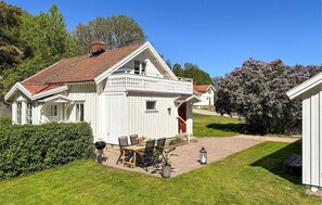 Exterior - Awesome home in Hamburgsund with WiFi (Hamburgsund)
