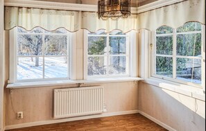 Interior - Awesome home in Hamburgsund with WiFi (Hamburgsund)