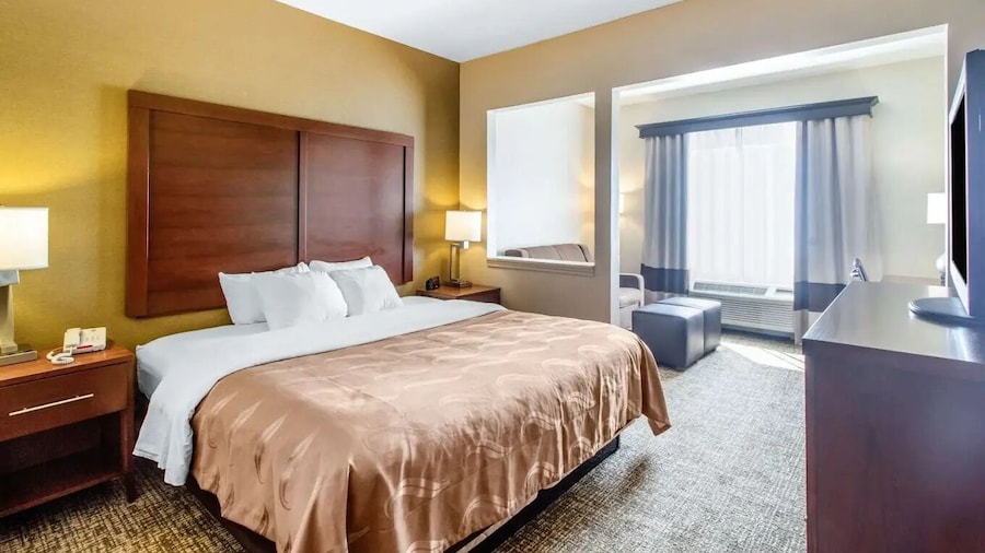 HOTELWORLD INN & SUITES