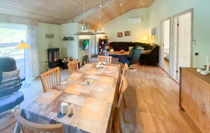 Dining - 3 bedroom amazing home in Blåvand (Blåvand)