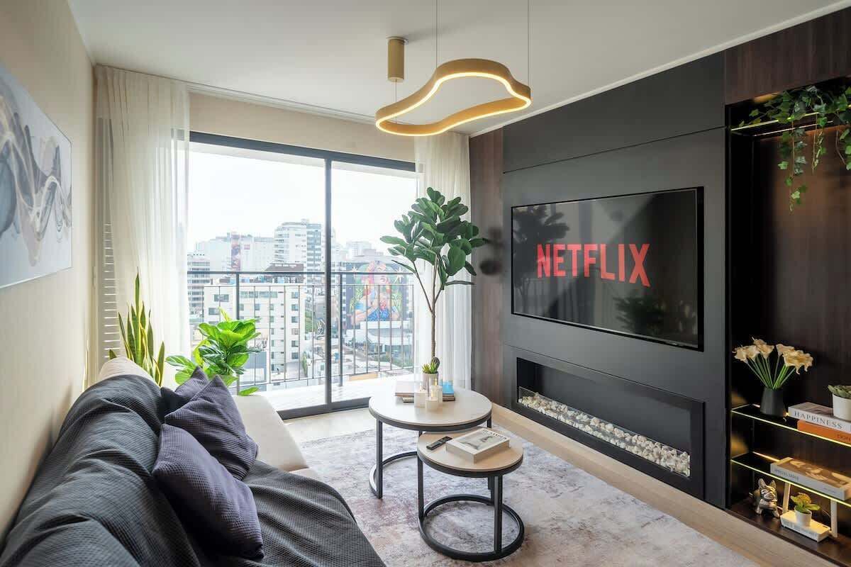 TV, fireplace, offices