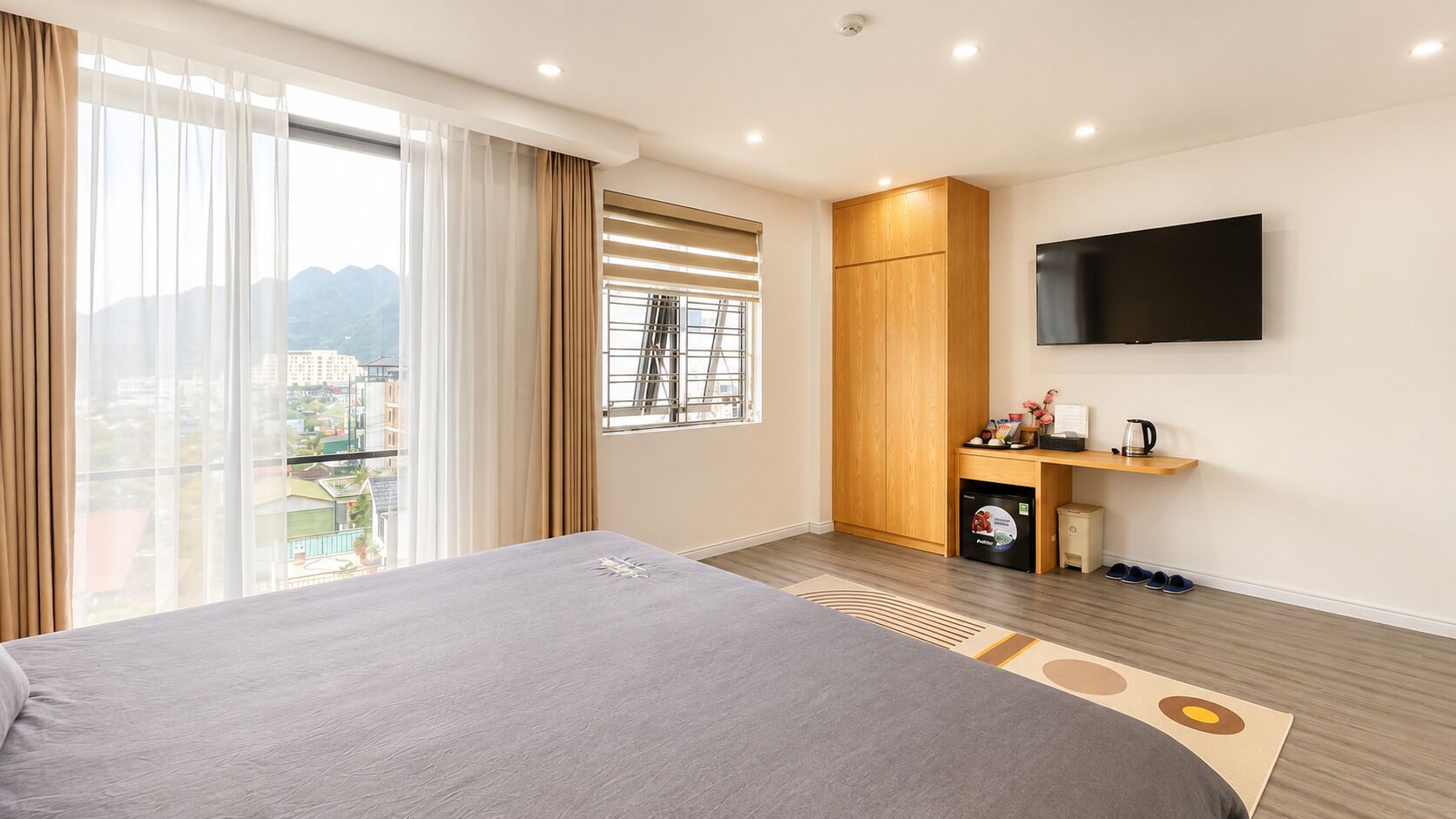 Signature Double Room | Minibar, blackout curtains, soundproofing, free WiFi