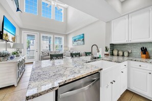 Interior - Awesome 4 Bedroom overlooking Pool / Easy Beach Access (Santa Rosa Beach)