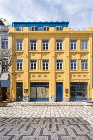 Exterior - GuestReady - Santa Barbara Garden House 11 (Braga)