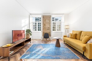 TV - GuestReady - Santa Barbara Garden House 11 (Braga)