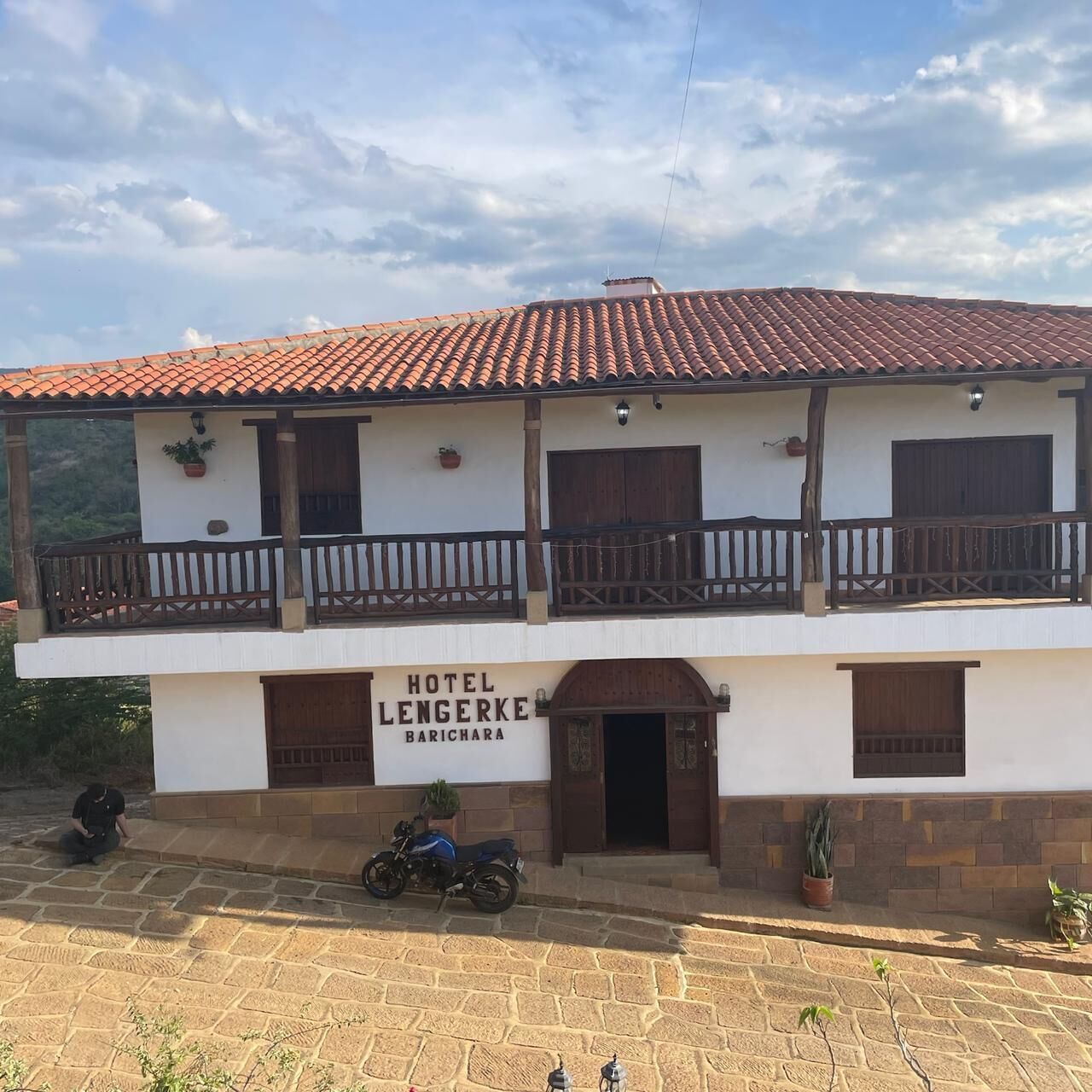 المنشأة من الخارج