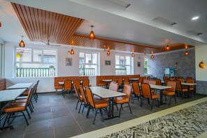 Quarto casal luxo, vista para a cidade | Opções para refeição