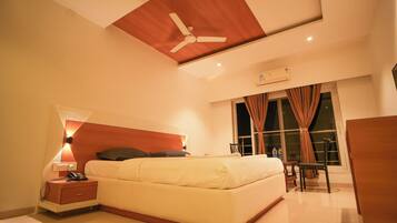 Deluxe Double Room, City View