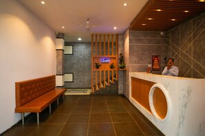 Quarto casal luxo, vista para a cidade | Saguão