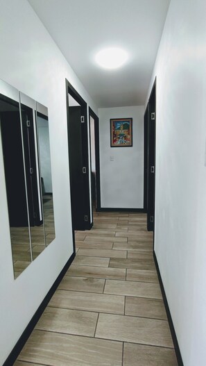 Interior - Apartamento completo de 3 habitaciones y amenidades como piscina y gimnasio. (Ciudad de Guatemala)