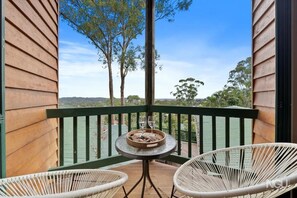 Property grounds - Tropical resort/private pool/weekly/monthly rental discount (Cornubia)