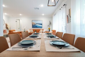 Dining - Comfy Single Level House in the West Hills (Los Angeles)