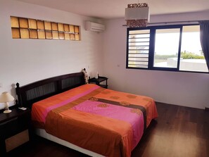 3 bedrooms, iron/ironing board, Internet, bed sheets