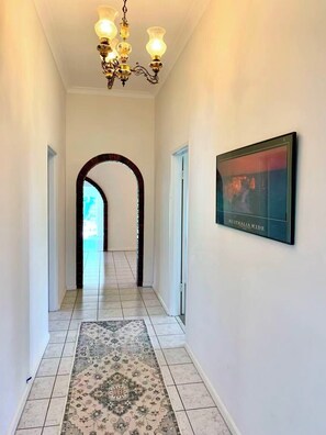 Interior - House in Chatswood Comfortable and Excellent value (Chatswood)