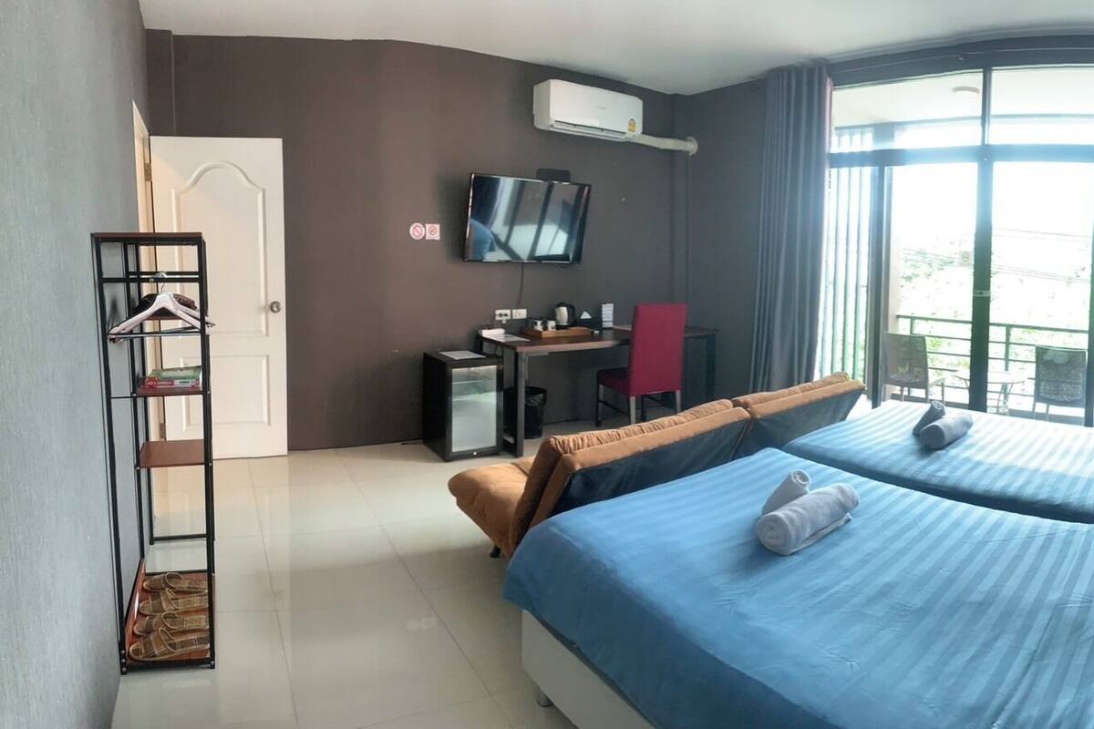 Twin bed | มินิบาร์ฟรี, ผ้าปูที่นอน