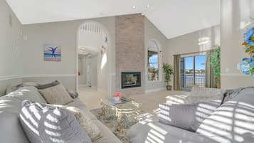 Luxury-Haus, Buchtblick | Wohnbereich