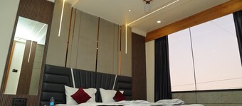 SP24 레스토랑 앤드 로지