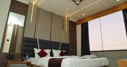 SP24 Restaurant and Lodge