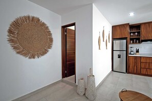 Interior - Luxurious apartment with pool, steps from beach (La Paz)