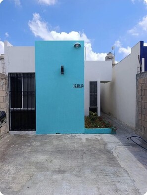 Property grounds - Study Azul (Mérida)