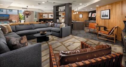 Luxurious West Hollywood apartment