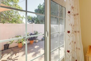 Interior - South Bay Sweet Spot By SoFi! Extended-Stay Studio (Gardena)