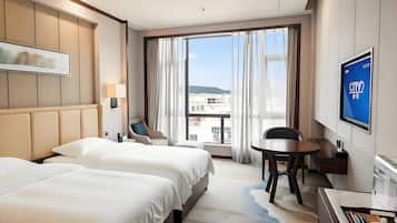 Luxury Twin Room | Laptop workspace, free WiFi
