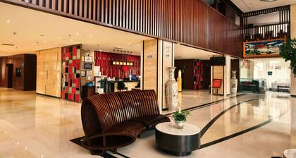 Moonlight International Hotel - Shangri-La Dukezong Ancient City