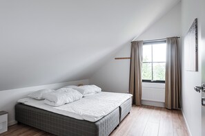 5 chambres, fer et planche à repasser, accès Internet
