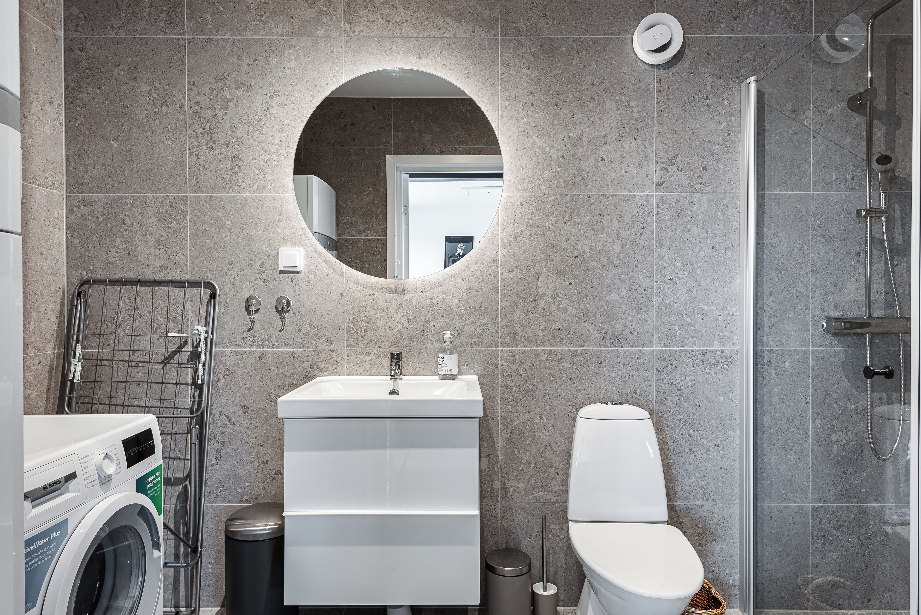 Douche, séchoir à cheveux