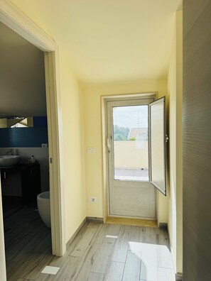 Deluxe Quadruple Room | Interior