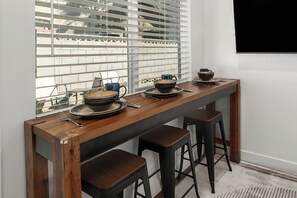 Dining - Gorgon Retreat in the Heart of Downtown Phoenix (Phoenix)