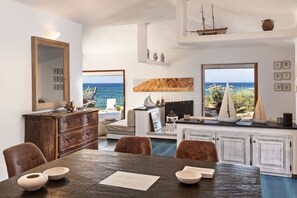 Dining - Villa Vidamea - Sardinia Unlimited (Portobello Di Gallura)