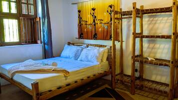 2 bedrooms, iron/ironing board, Internet, bed sheets