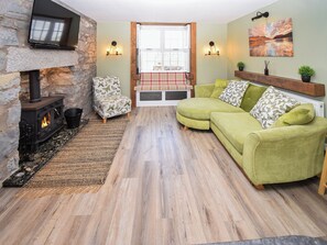 TV, fireplace - 3 bedroom accommodation in Grange-over-Sands (Grange-over-Sands)