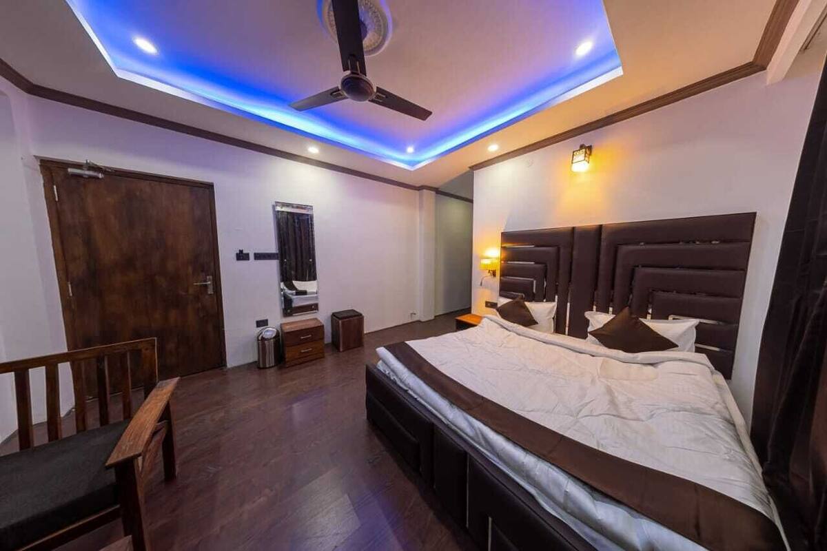 Deluxe Double Room, Balcony, Mountain View