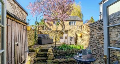 Period Charm in the Heart of the Cotswolds
