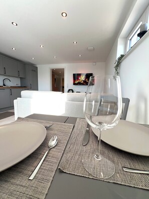 Interior - NEW renovated! Great two-room apartment between the seas! (Großsolt)