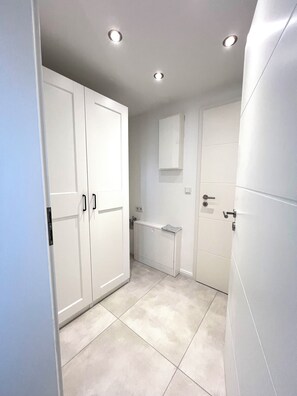 Interior - NEW renovated! Great two-room apartment between the seas! (Großsolt)