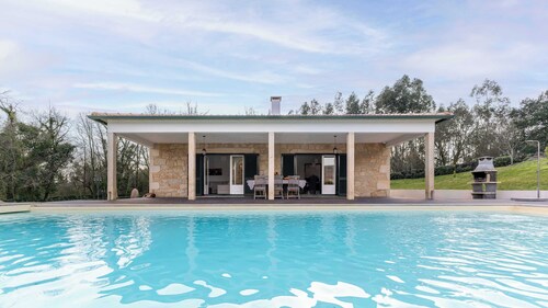 Madorra House | Heated Pool