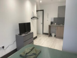 Room - 1066 Apart Hotel Hastings - Single Room with en-suite (Hastings)