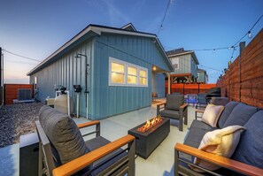 Terrace/patio - Personal Pool + Firepit + Outdoor Lounge + Games | Mermaid's Oasis (Port Aransas)