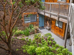 Exterior detail - Charming 2-bedroom condo in beautiful Pajara Dunes perfect for relaxing (Watsonville)