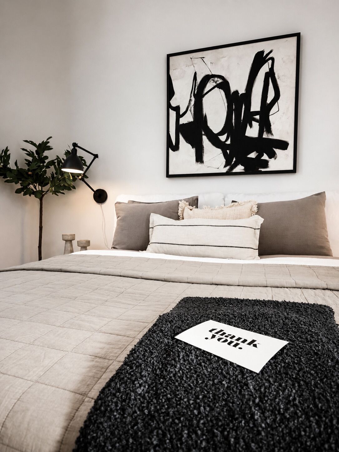 3 bedrooms, internet, bed sheets, wheelchair access