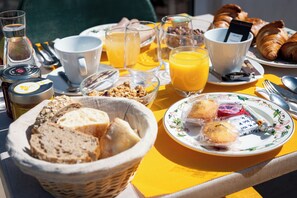 Daily continental breakfast for a fee - Le Parasol (Ars-en-Ré)