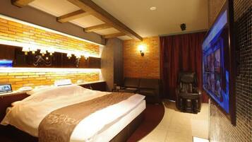 Premium Double Room, Smoking | Free WiFi