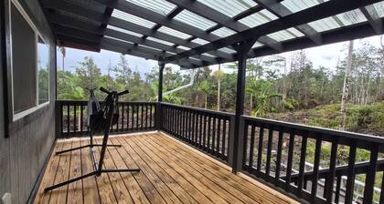 Private off grid jungle cabin w/ AC and WIFI