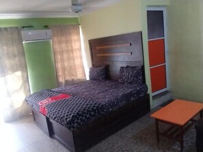 デラックス ダブルルーム バルコニー シティビュ ー