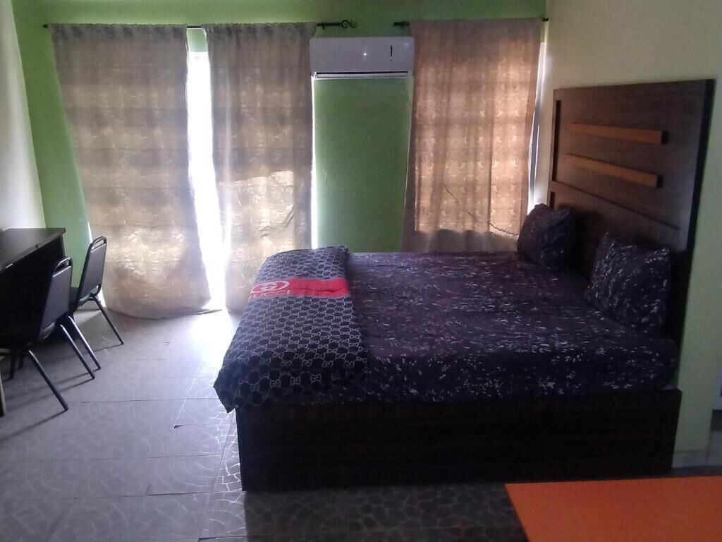 Quarto casal luxo, sacada, vista para a cidade